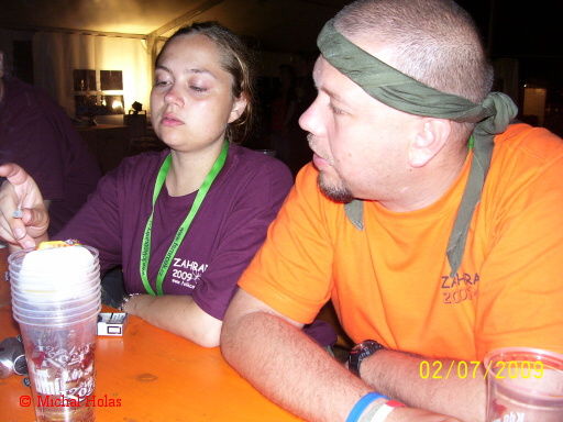 082  Ve ern  posezen  v kozlovn  - Hanka s Pavlem   